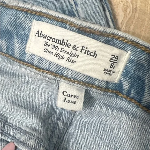 Abercrombie & Fitch 90s Straight Ultra High Rise Blue Distressed Jean Size 29 - Picture 3 of 5
